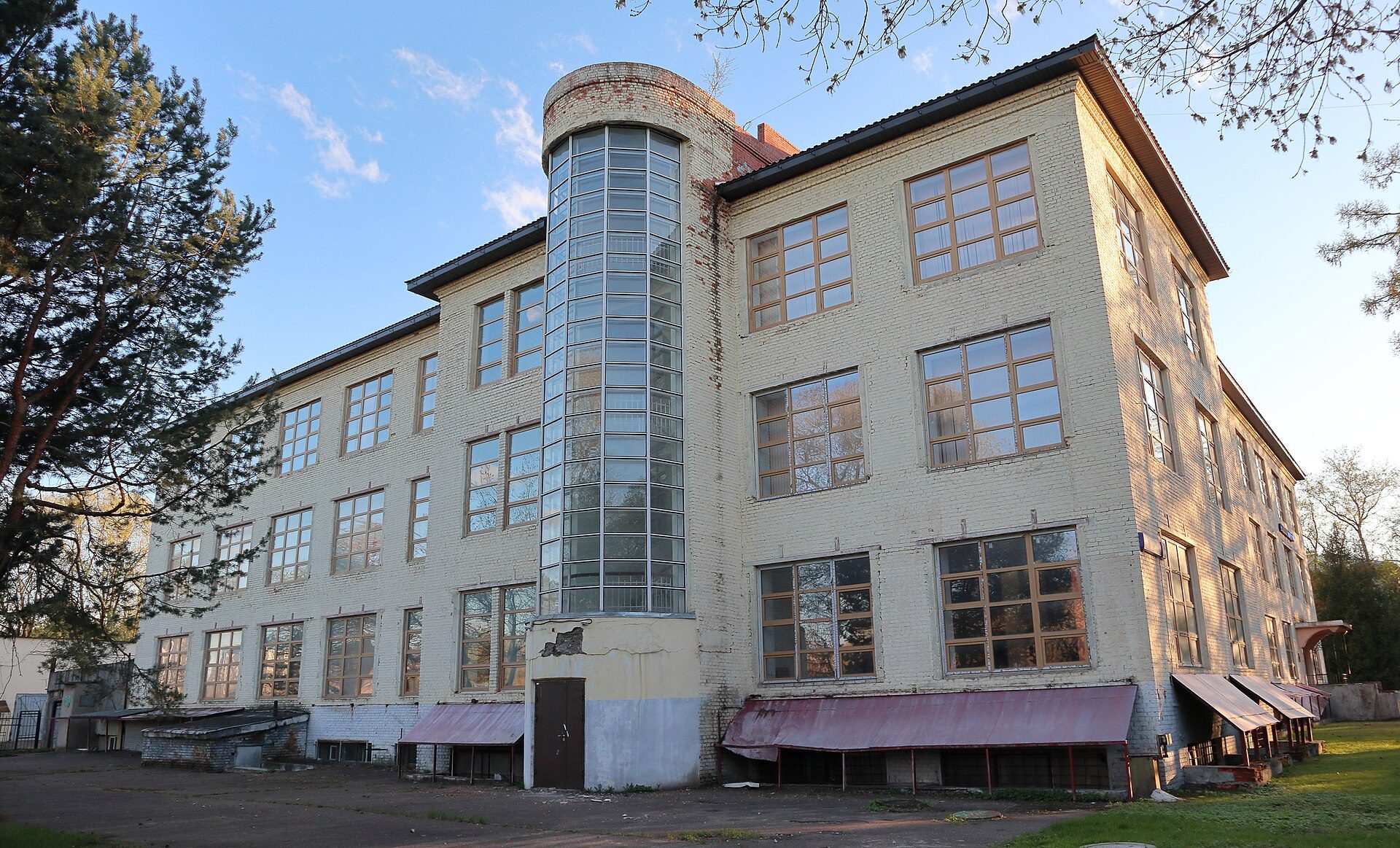 Chemical laboratory building at Moscow Timiryazev Agricultural Academy, photographed on 20 April 2024